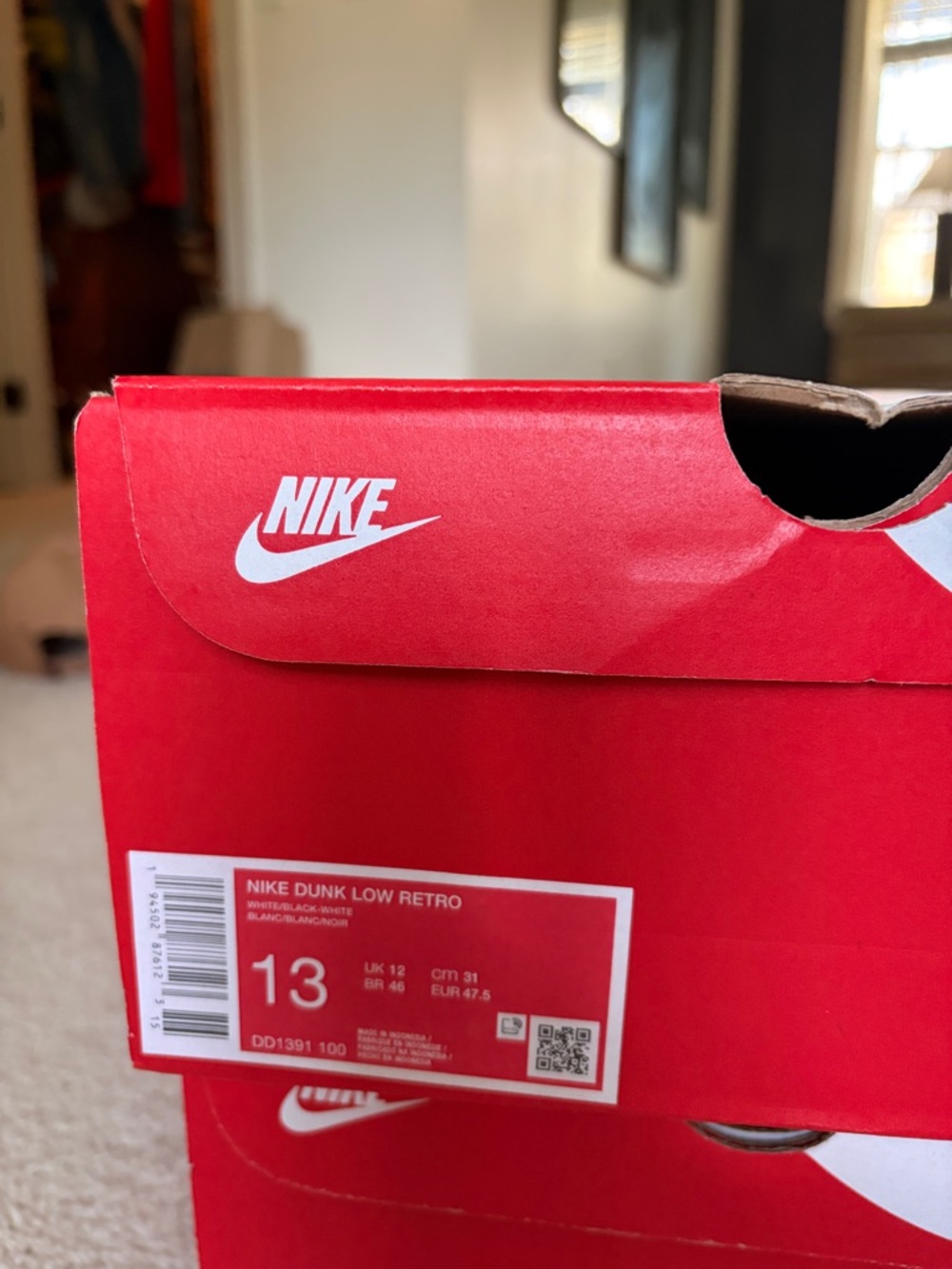 Brand new Nike Men's Black & White Low-Top dunks - Picture 5 of 5